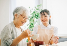 家族といっしょに嚥下食＜家族の食事を嚥下食に＞